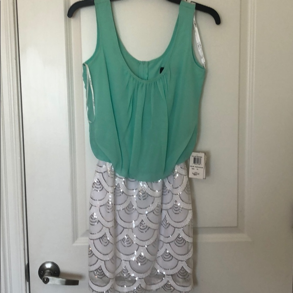Short sea foam and white prom dress w/silver seq - Picture 2 of 6